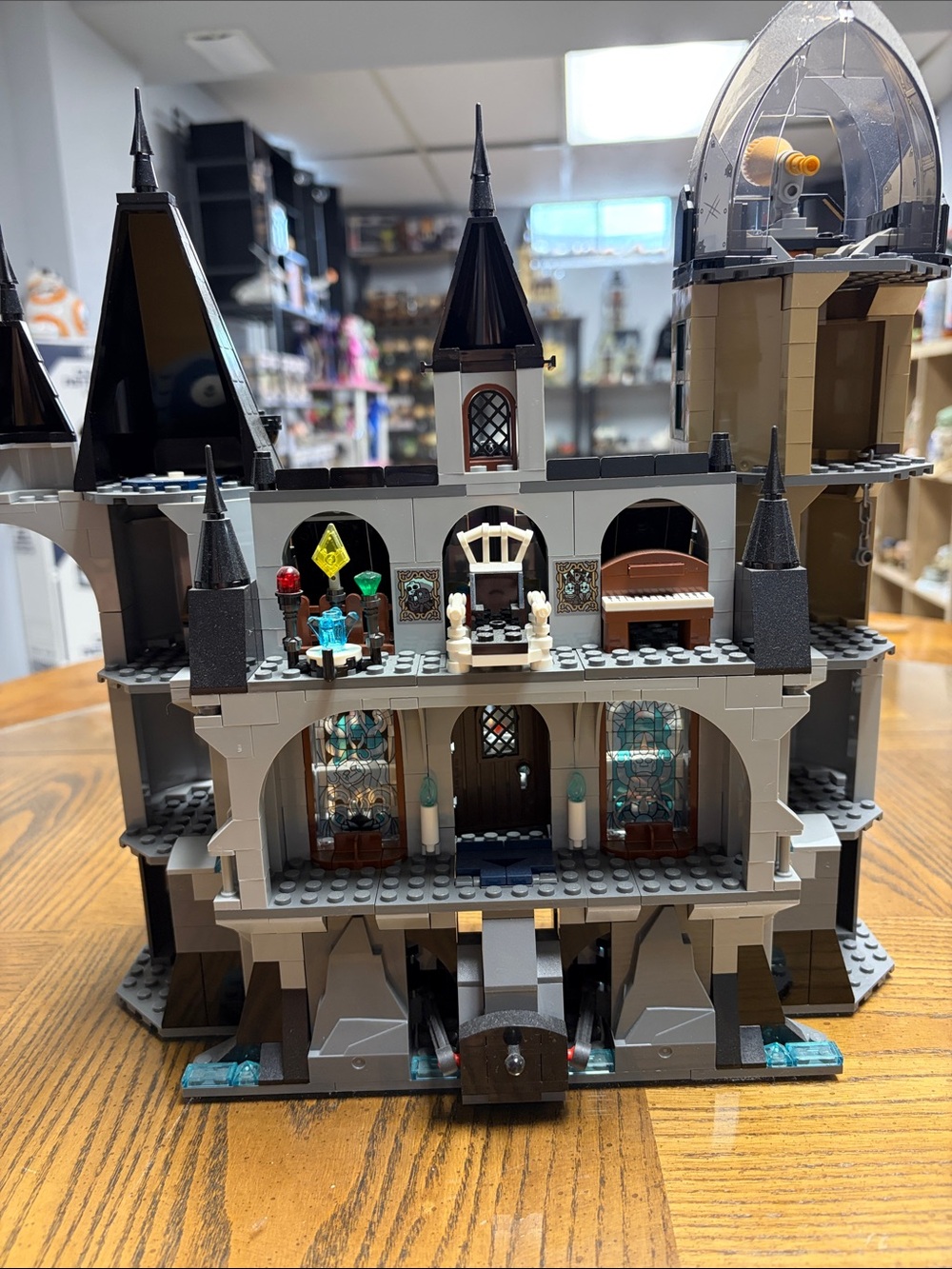 Lego Hidden Sides Mystery Castle with Minifigs (complete) - Picture 3 of 4